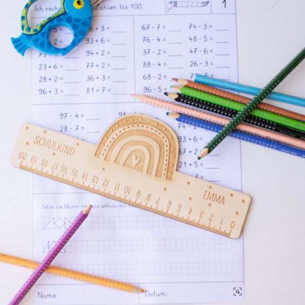 Schulkind, Stofftiger, Holzlineal, Lineal mit Gravur, Schulbeginn, Einschulung, Geschenkidee, Geschenk zur Einschulung