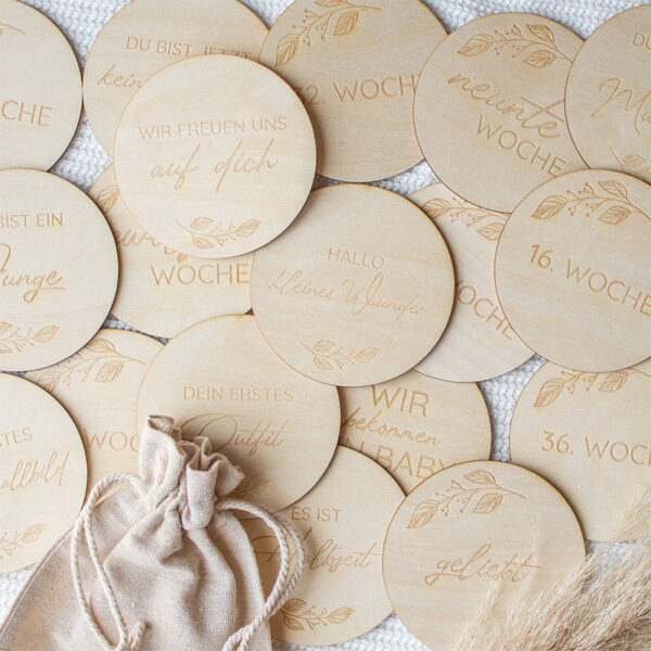 Meilensteinkarten, Schwangerschaft, Meilensteinschilder, Meilensteine, Baby, Milestone, Stofftiger, Holzschild, personalisiertes Holzschild, Holzschild mit Wunschname, Holzschild, Kinderzimmer, Namensschild, Geschenkidee, Stofftiger