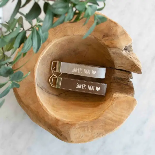 Schlüsselanhänger personalisierbar, stofftiger, schlüsselanhänger, anhänger, geschenk, vatertag, muttertag, geburtstag, geburt, beste mamaHerz, Aluminium, schlüsselanhänger, Geschenk, Schlüsselanhänger personalisierbar, stofftiger, schlüsselanhänger, anhänger, geschenk, vatertag, muttertag, geburtstag, geburt, beste mama, bester papa, bester opa, beste oma, supermom, superdad, bester bruder, beste schwester, lausbua, lausmadl, Herz, Gravur, Muttertagsgeschenk, Muttertag, Vatertagsgeschenk Vatertag