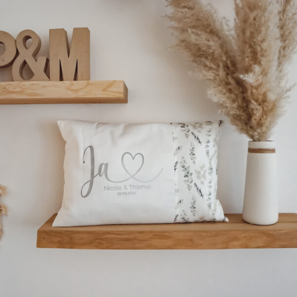 Hochzeitskissen, Kissen, Polster, Hochzeit,Zur Hochzeit, geschenk zur Hochzeit, Hochzeitsgeschenk,Erinnerungskiste, Holzkiste Muttertag, Mama, Alltagsheldin, Supermama, Geschenk zum Muttertag, Muttertagsgeschenk, Mama, Lieblingsmama, Supermom, Holzschild personalisiert, Gravur
