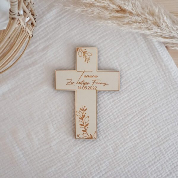 Holzkreuz, Gravur, Erstkommunion, Taufe, Firmung, Geschenk, Geschenkidee, Täufling, Taufpate, Firmparte, Geschenk, personalisiertes Kreuz, Personalisiertes Holzkreuz, Stofftiger