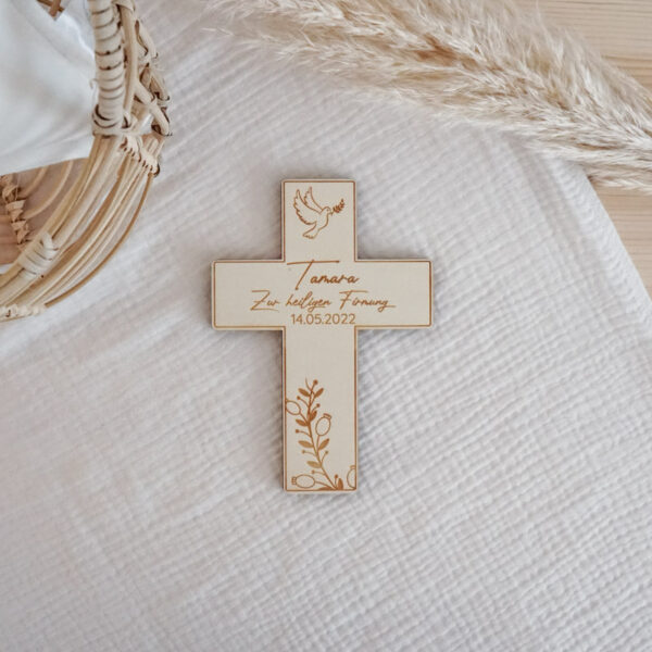 Holzkreuz, Gravur, Erstkommunion, Taufe, Firmung, Geschenk, Geschenkidee, Täufling, Taufpate, Firmparte, Geschenk, personalisiertes Kreuz, Personalisiertes Holzkreuz, Stofftiger