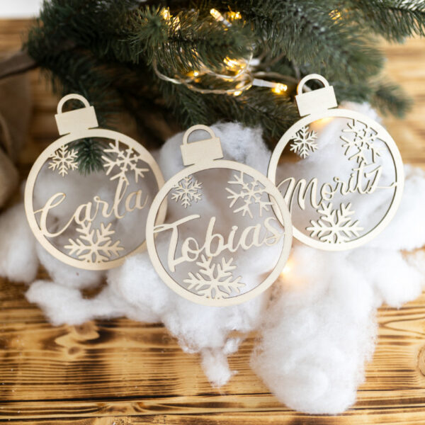 Weihnachtskugeln, Weihnachten, Weihnachtsdeko,Holzschild, Türschild, Familienname, personalisiert, personalisiertes Holzschild, Familienschild, Familie, Dekoration, Hausdekoration, Wohnungsdekoration