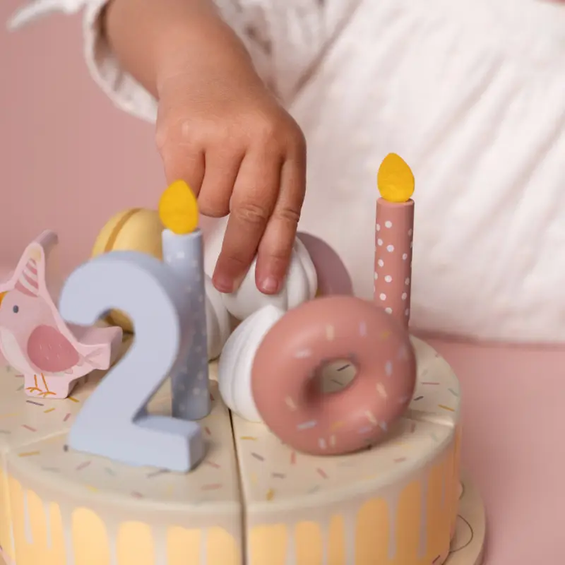 geburtstagstorte geburtstag holzspielzeug party geburtstagsparty kinder kleinkinder happy birthday little dutch personalisiert gravur stofftiger