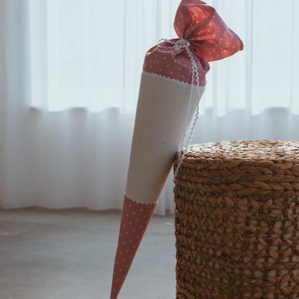 Schultüte, Schulbeginn, Schulanfang, Zuckertüte, Schule, Einschulung, Personalisierte Schultüte, Personalisiertes Geschenk zur Einschulung, Genähte Schultüte, Schultüte aus Stoff, Bedruckte Schultüte