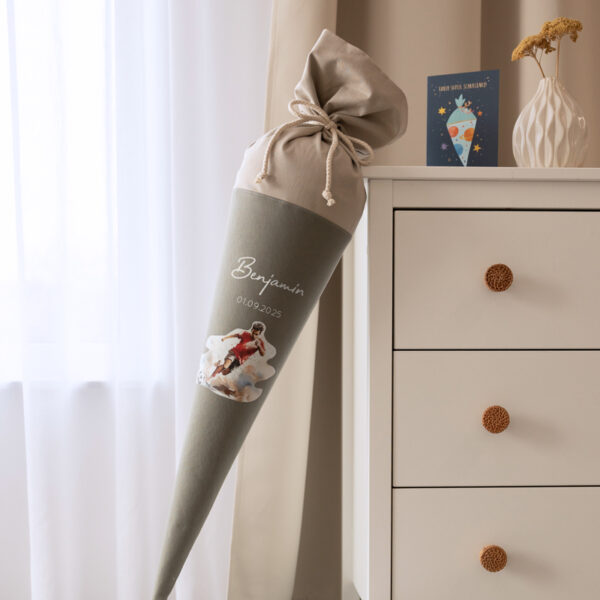 schultüte aus stoff personalisiert, schultüte stoff mit namen, personalisierte schultüte mädchen, personalisierte schultüte jungen, nachhaltige schultüte aus stoff, handmade schultüte personalisiert, individuelle schultüte stoff, schultüte personalisierbar stoff, wiederverwendbare schultüte, stoffschultüte handgemacht, personalisierte schultüte mit motiv, schultüte stoff mit bestickung, schultüte aus stoff mit namen, schultüte personalisiert erste klasse, schultüte stoff design, schultüte mit stickerei, schultüte stoff für mädchen, schultüte stoff für jungen, personalisierte stoff schultüte handmade, einzigartige schultüte aus stoff.
