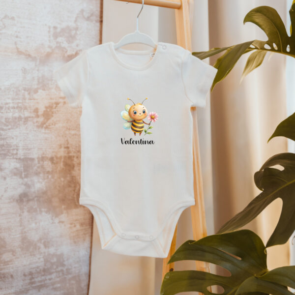 Body mit Namen, personalisierter Body, personalisiertes Shirt, Babybody, Geburtsgeschenk, Taufgeschenk, personalisiertes Babygeschenk, personalisiertes Geschenk, Newborn, Babyshop, Stofftiger Motiv