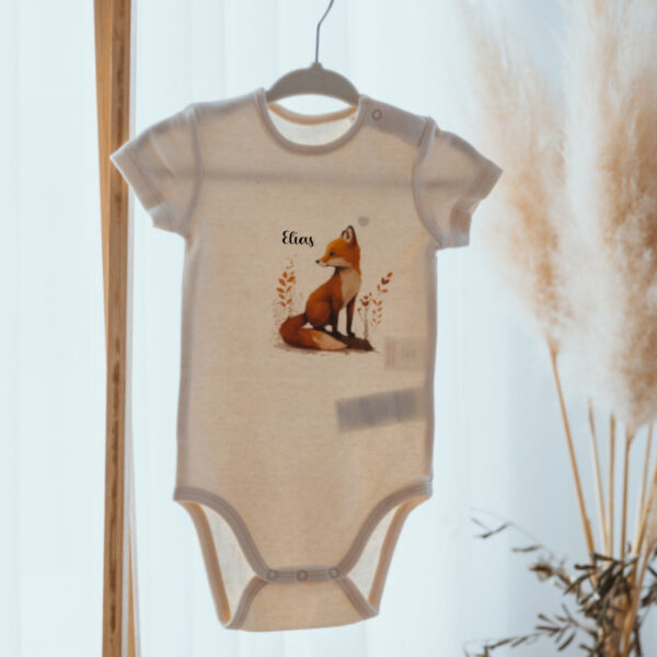 Body mit Namen, personalisierter Body, personalisiertes Shirt, Babybody, Geburtsgeschenk, Taufgeschenk, personalisiertes Babygeschenk, personalisiertes Geschenk, Newborn, Babyshop, Stofftiger Motiv