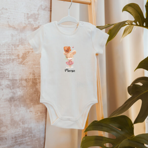 Body mit Namen, personalisierter Body, personalisiertes Shirt, Babybody, Geburtsgeschenk, Taufgeschenk, personalisiertes Babygeschenk, personalisiertes Geschenk, Newborn, Babyshop, Stofftiger Motiv