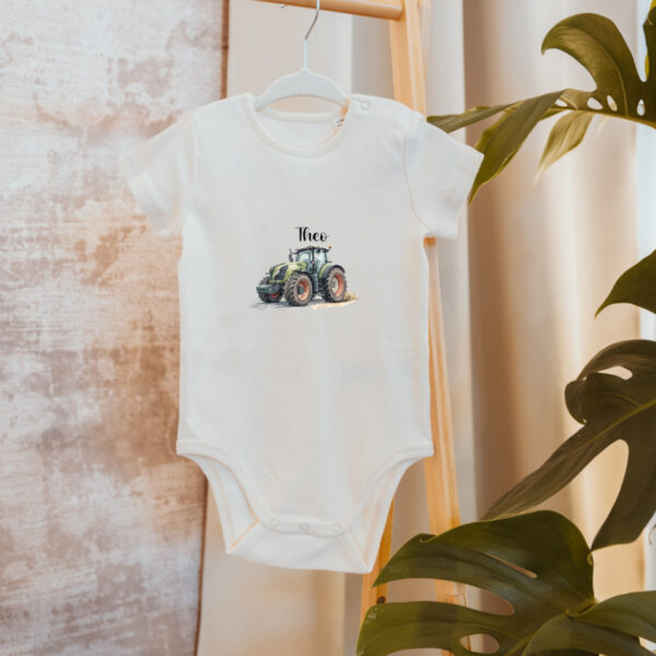 Body mit Namen, personalisierter Body, personalisiertes Shirt, Babybody, Geburtsgeschenk, Taufgeschenk, personalisiertes Babygeschenk, personalisiertes Geschenk, Newborn, Babyshop, Stofftiger Motiv
