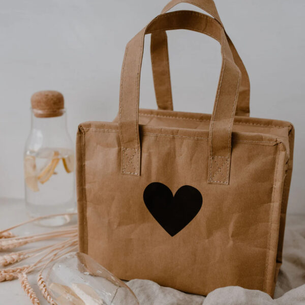 Kühltasche Kinder Kühltasche Eulenschnitt Kühltasche für Snacks Frische Snacks unterwegs Kühltasche mit Tragegriff Kühltasche mit Schultergurt Kühltasche Reißverschluss Kühltasche Ausflüge Kühltasche Kindergarten Kühltasche Picknick Kühltasche gesundes Essen Kühltasche Bakterienschutz Kühltasche Lebensmittel Kühltasche Edelstahl Kühltasche Designer Kühltasche niederländischer Hersteller Kühltasche Geschenkidee Kids lunch cooler bag cooler bag Snack cooler bag Fresh snacks on the go Cooler bag with handle Cooler bag with shoulder strap Small cooler bag Cooler bag Travel cooler bag stofftiger