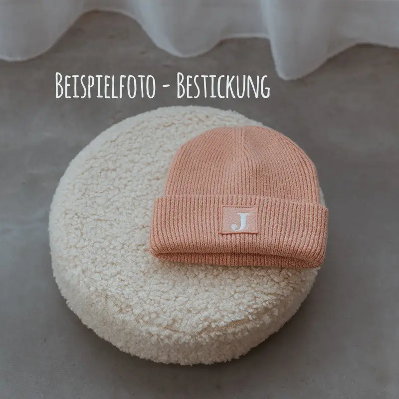 haube, mütze, personalisiert, mit buchstabe, personalisierte haube, personalisierte mütze, kinderhaube, kindermütze, stofftiger, baumwolle, strick, winterhaube, wintermütze, strickhaube, strickmütze, schule, kindergarten,