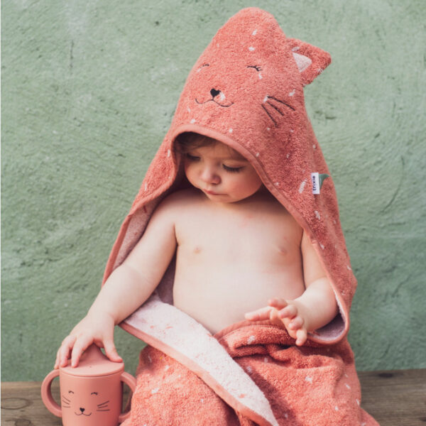 Personalisierbares Baby Kapuzenhandtuch aus weicher Baumwolle mit Name bestickt, Kapuzenbadetuch für Babys und Kinder, ideales personalisiertes Geburtsgeschenk und Taufgeschenk für nach dem Baden.