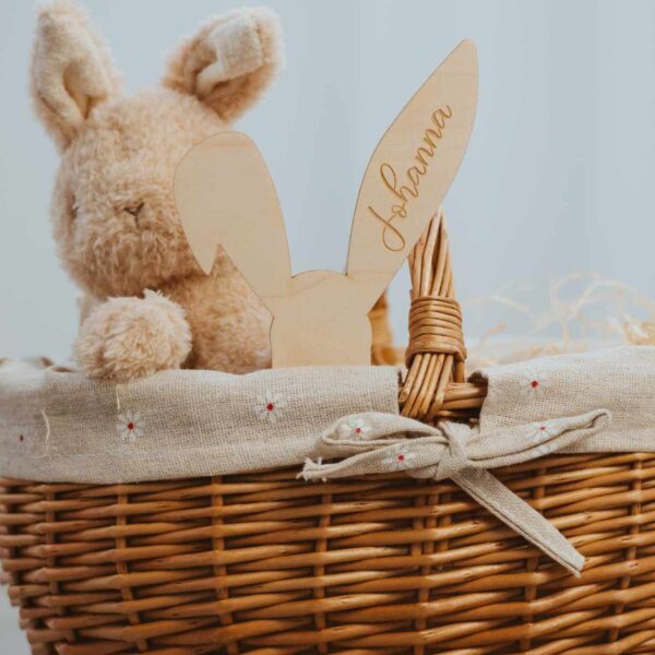 Osteranhänger aus Holz Osterdekoration mit Namen Personalisierung personalisiert graviert Geschenk Ostergeschenk