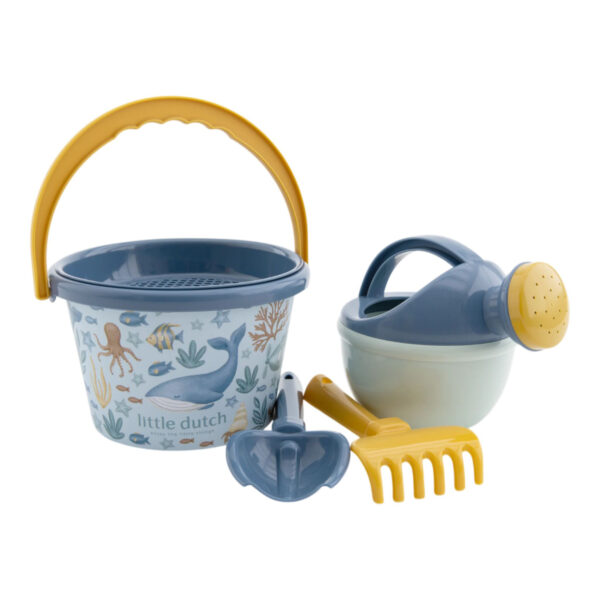 Little Dutch Strandset 5-teilig Ozeanwelt blau mit Eimer, Schaufel, Rechen, Gießkanne und Sieb, Sandspielzeug ab 18 Monaten.