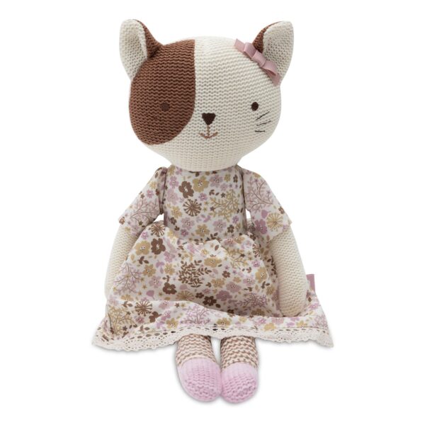 Kuscheltier Katze Jill von Jollein aus Strick mit Blumenkleid und rosa Schleife, sitzende Vorderansicht, Stofftiger