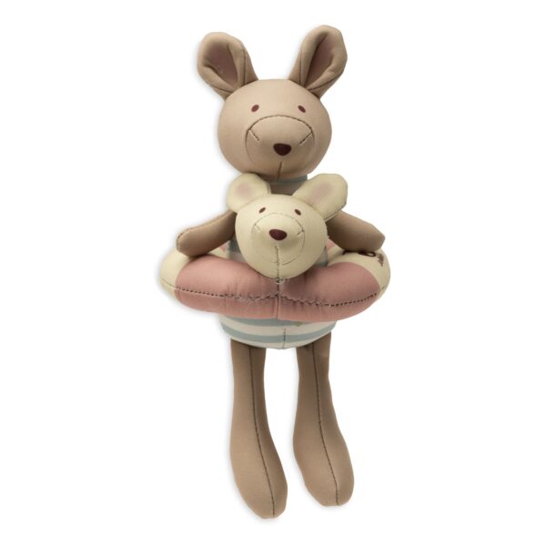Badepuppe Kangaroots von Jollein als Känguru mit Baby im Arm und Schwimmring in Rosé und Creme, Stofftiger