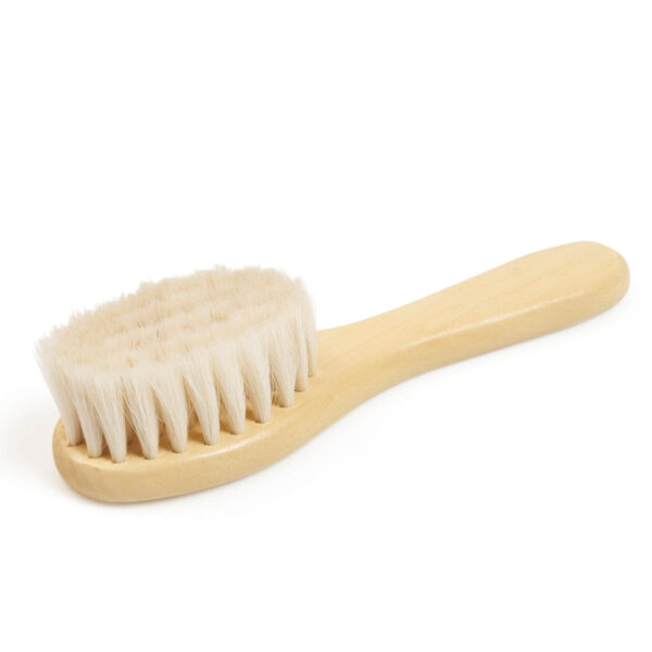 Grünspecht Baby-Ziegenhaarbürste mit hellem Holzgriff und weichen Naturborsten, liegend von der Seite